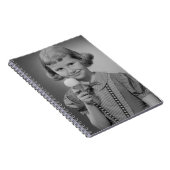 Girl Eating Ice Cream Notitieboek (Rechterzijde)