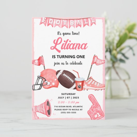 Girl Football Ball First Birthday Invitation Kaart (Staand voorkant)