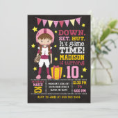 Girl Football Birthday Uitnodiging (Staand voorkant)