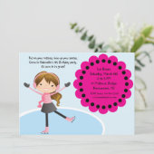 Girl Ice Skating Hot Pink Birthday Uitnodiging (Staand voorkant)