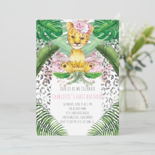 Girl Lion Illustratie Safari Eerste Verjaardag Kaart (Staand voorkant)