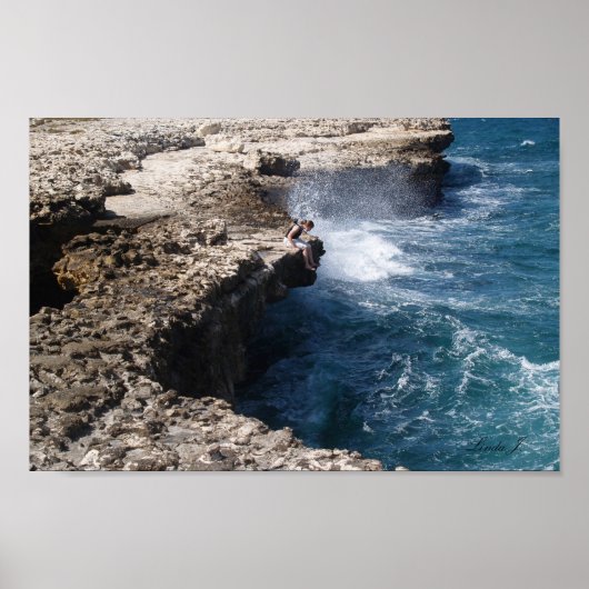 Girl on Devil's Bridge in Antigua Canvas Print (Voorkant)
