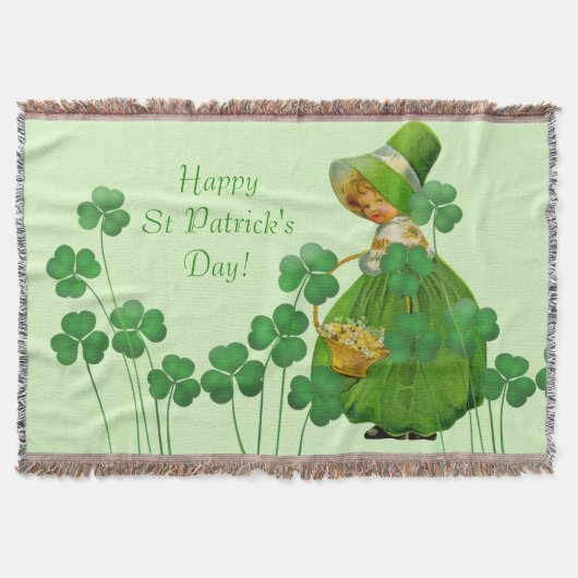 Girl Picking Shamrocks St Patrick's Day Deken (Voorkant)