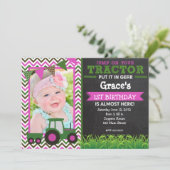 Girl Pink Tractor Birthday Party Invitation Kaart (Staand voorkant)