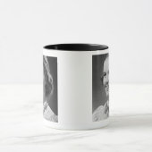 Girl Posing in Studio Mok (Midden)