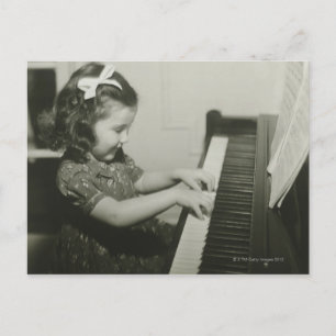 Girl Pplay Piano Briefkaart