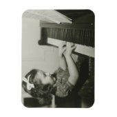 Girl Pplay Piano Magneet (Verticaal)