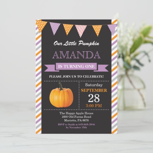 Girl Pumpkin Birthday Invitation Sinaasappel en Pa Kaart (Staand voorkant)
