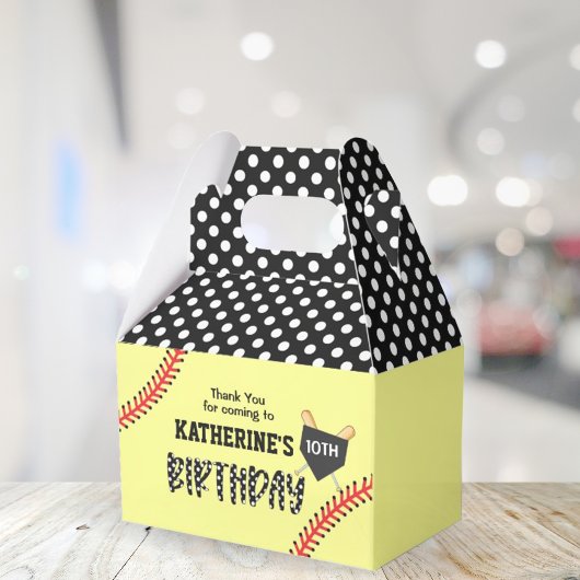 Girl Softball Birthday Party Bedankdoosjes