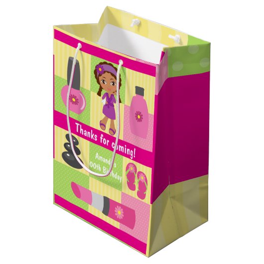Girl Spa Birthday Party Guest Favor Medium Cadeauzakje (Voorkant Gekanteld)