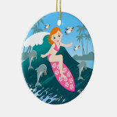 Girl Surfing Big Wave met Dolphins Keramisch Ornament (Rechts)