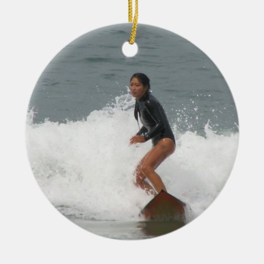 Girl Surfing Ornament (Voorkant)