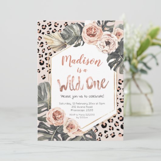 Girl Wild One Leopard Print Birthday Kaart (Staand voorkant)