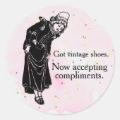 Girl with Shoes Now Accepting Compliments Ronde Sticker (Voorkant)