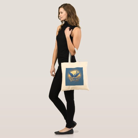 Girlfriends’ Sapphire Glow Tote Bag (Voorkant (model))