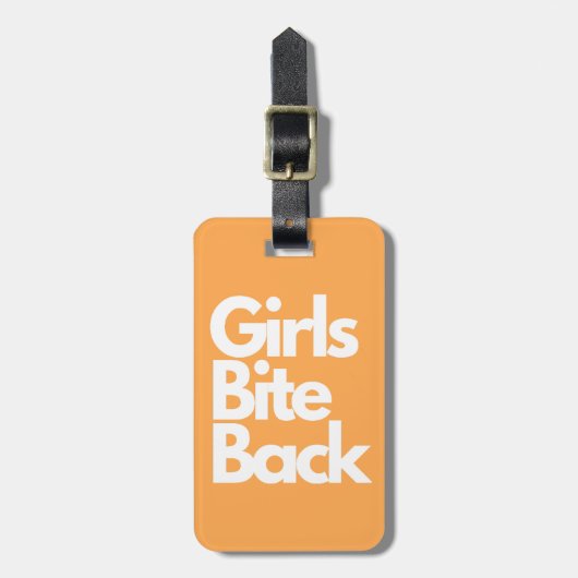 "Girls Bite Back" Sinaasappel Funny Bright Bagagelabel (Voorkant verticaal)