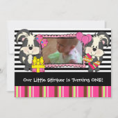 Girls Custom Little Stinker Skunk Birthday Invite Kaart (Voorkant)
