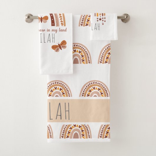 Girls Cute Boho Rainbow Pattern Personalized Kinde Bad Handdoek (Insitu)