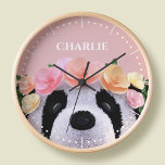 Girls Cute Floral Panda Beer - Persoonlijke klok<br><div class="desc">Deze schattige bloem-panda-klok is het perfecte geschenk voor elk klein meisje. De klok is ook gepersonaliseerd met de naam van je kind,  waardoor het een echt speciaal cadeau is.</div>