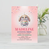 Girls Cute Pink Bunny Cake Birthday Invitation Kaart (Staand voorkant)