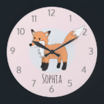 Girls Cute Woodland Fox en Name Kinder Grote Klok<br><div class="desc">Deze trendy meisjes klok laat een schattige,  handgetekende bosvos zien. Dit mooie ontwerp biedt ook een plek waar je een naam kunt toevoegen. Het perfecte natuurontwerp voor elke kamer van kinderen of babycrèche!</div>
