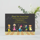 Girls Dancing Overweging Invitation Kaart (Staand voorkant)