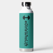 #Girls die de waterfles van Dumbbell optillen (Links)