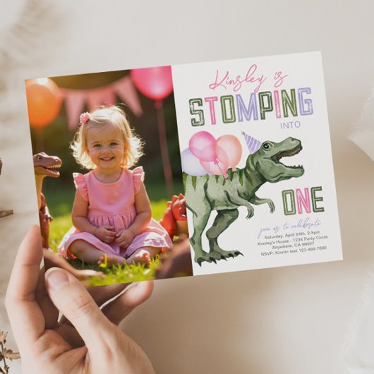 Girl's Dinosaur Eerste Verjaardag Uitnodiging