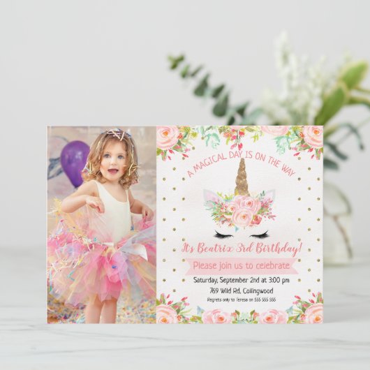 Girls Floral Unicorn Birthday Invitation Kaart (Staand voorkant)