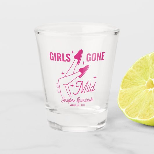 Girls Gone Mild Hot Pink Illustratie Bachelorette Shot Glas (Voorkant)