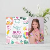 Girls Photo Summer Pool Birthday Uitnodiging (Staand voorkant)