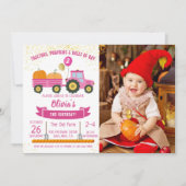 Girls Pink Tractor Pumpkin Herfst Birthday foto Kaart (Voorkant)