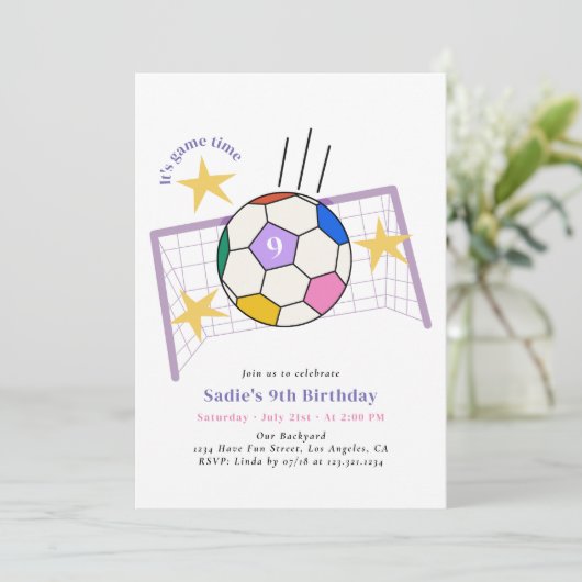 Girls Soccer Birthday Party Invitation Kaart (Staand voorkant)
