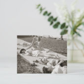 Girls Sunbathing, 1943 Briefkaart (Staand voorkant)