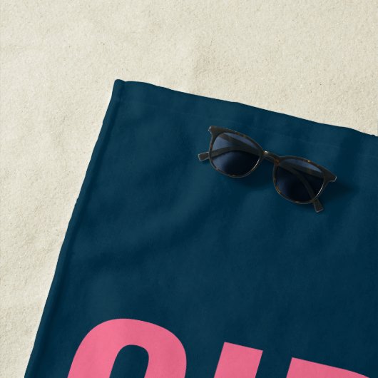 Girls' Trip 2024 Blauw Roze Kalligrafie Monogram Strandlaken (In situ)