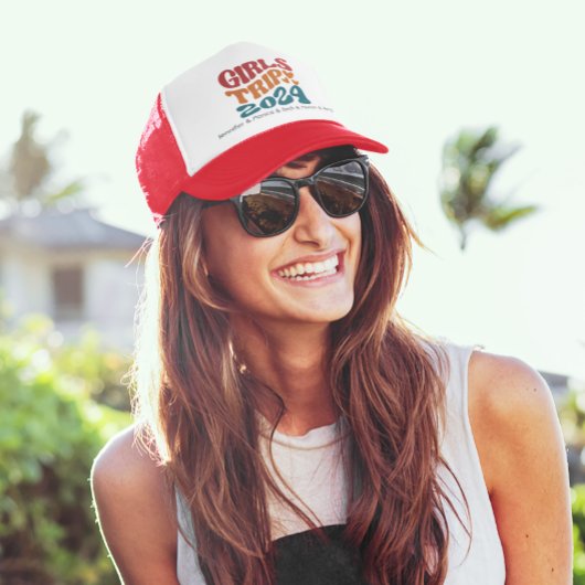 Girl's Trip 2024  kleuren en tekst Trucker Pet