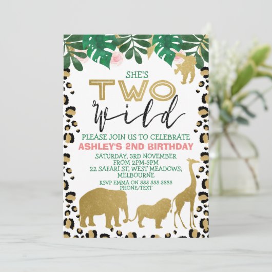 Girls Two Wild Second Birthday Invitation Kaart (Staand voorkant)