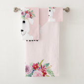 Girls Whimsical Floral Waterverf Sheep and Name Bad Handdoek (Insitu)