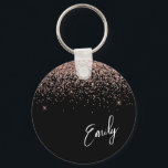 Girly Black Roos Gold Blush Pink Glitter Monogram Sleutelhanger<br><div class="desc">Zwart en Roos goud - Blush roze sparkle Glitter Script Monogram Name Keychains (Sleutelhanger). Dit maakt de perfecte liefhebbende 16 verjaardag,  bruiloft,  vrijgezellenfeest,  verjaardagsdag,  baby shower of vrijgezellenfeest voor iemand die van luxe glam en stijl houdt.</div>