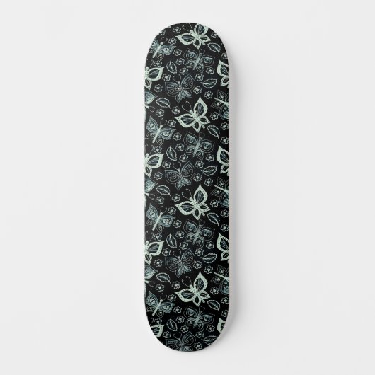 Girly Black & White Butterfly Patroon Skateboard (Voorkant)