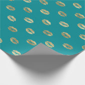Girly Blauwgroen Gold Kiss Lips Pattern Cadeaupapier (Hoek)