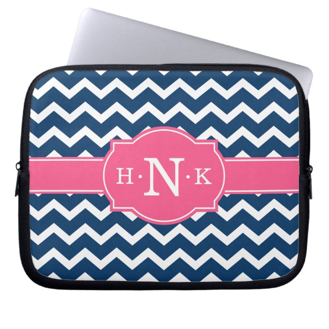 Girly Blue Chevron Pink Monogram Laptop Sleeve (Voorkant)