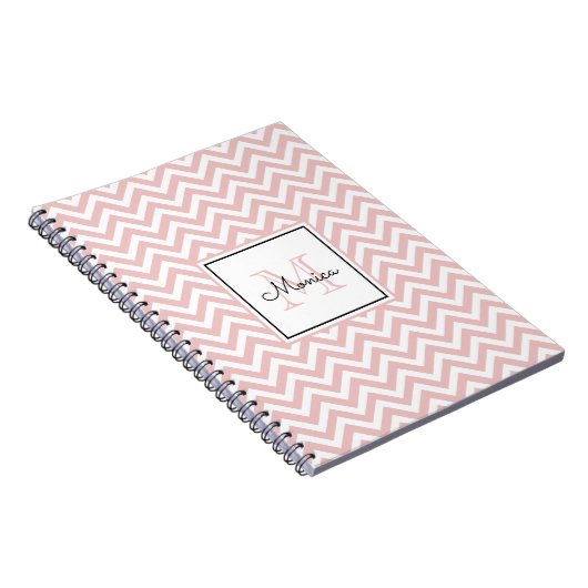 Girly Blush Pink Chevron Pattern met Monogram Notitieboek (Rechterzijde)