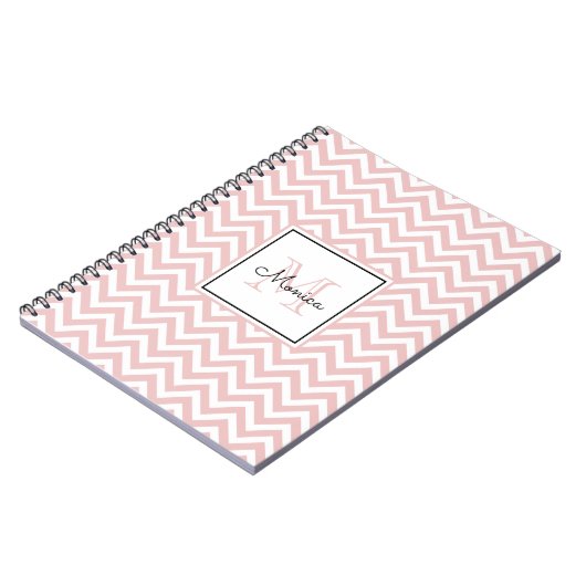 Girly Blush Pink Chevron Pattern met Monogram Notitieboek (Linkerzijde)