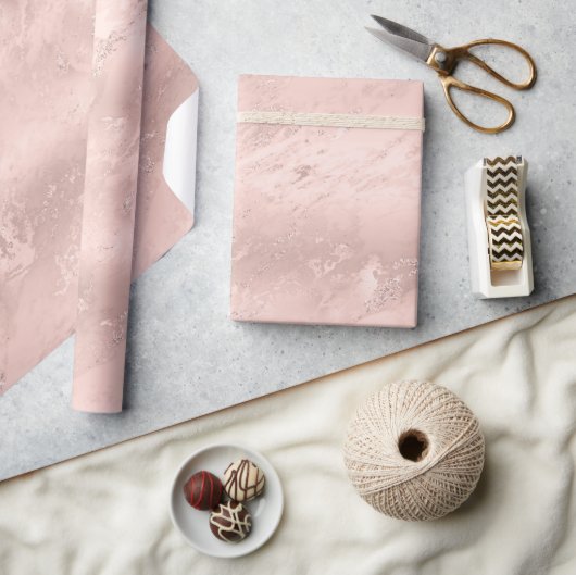 Girly Blush Pink Glitzy Marble Verjaardag Cadeaupapier (Crafts)