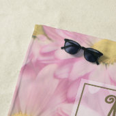 Girly Blush Roze Daisies Custom Monogram Strandlaken (In situ)