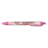 Girly Blush Roze Faux Bont Wrapping Papier Zwarte Inkt Pen (Bodem)
