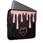 Girly Blush Roze Verf Drip Glitter Monogram Laptop Sleeve (Voorkant Rechts)