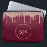 Girly Bourgogne Roos Gouden Glitter Druppels Monog Laptop Sleeve<br><div class="desc">Girly Blush Pink - Roos Gold en Black Faux Glitter Drips en Sparkle Elegant Monogrammed Initialen Hoesje. Dit hoesje kan worden aangepast om uw initiaal en voornaam op te nemen.</div>