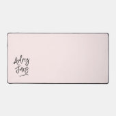 Girly Brush Script Monogram Roze Bureaumat (Voorkant)